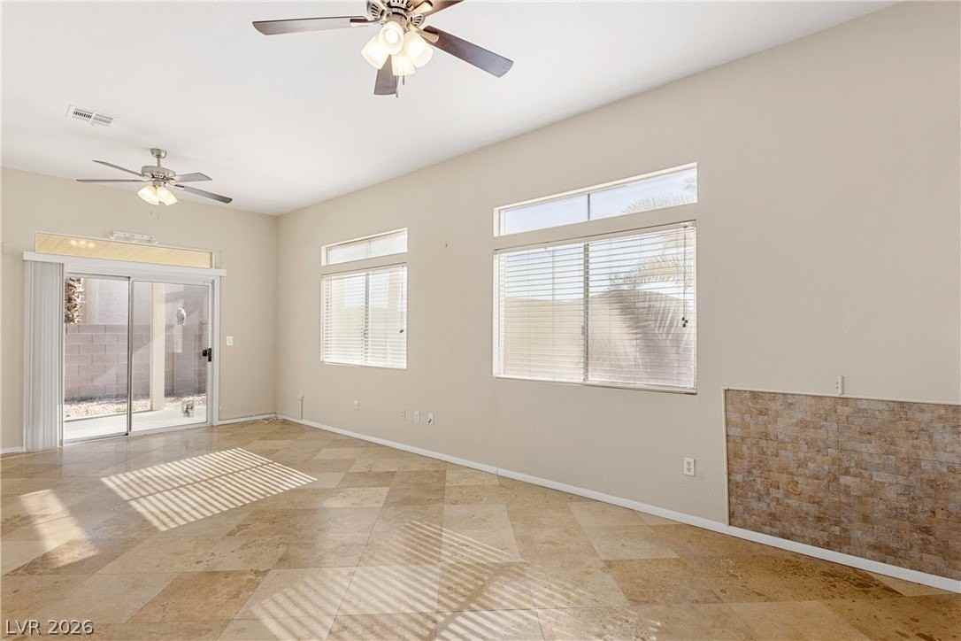 110 La Suena Ct - Photo 6 of 27