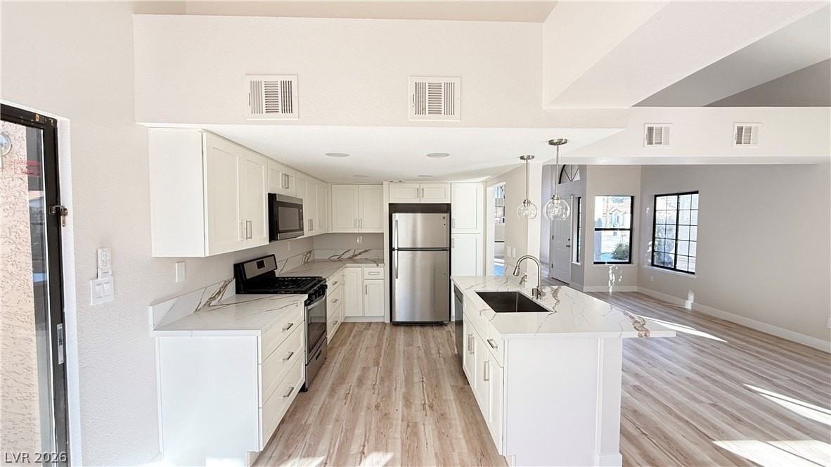 365 Peach Tree Dr - Photo 6 of 26