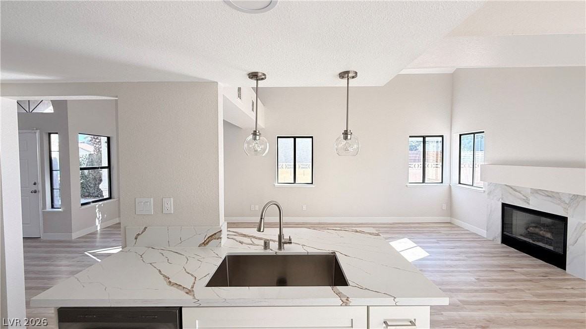 365 Peach Tree Dr - Photo 7 of 26