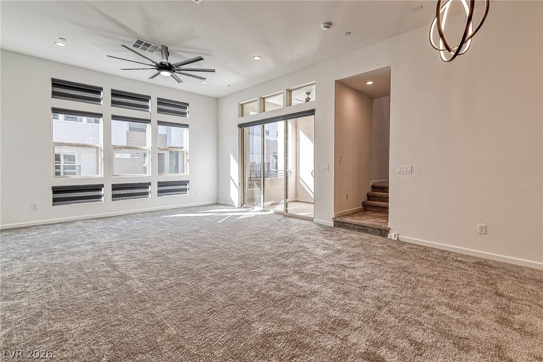 639 Grey Saker St - Photo 3 of 50