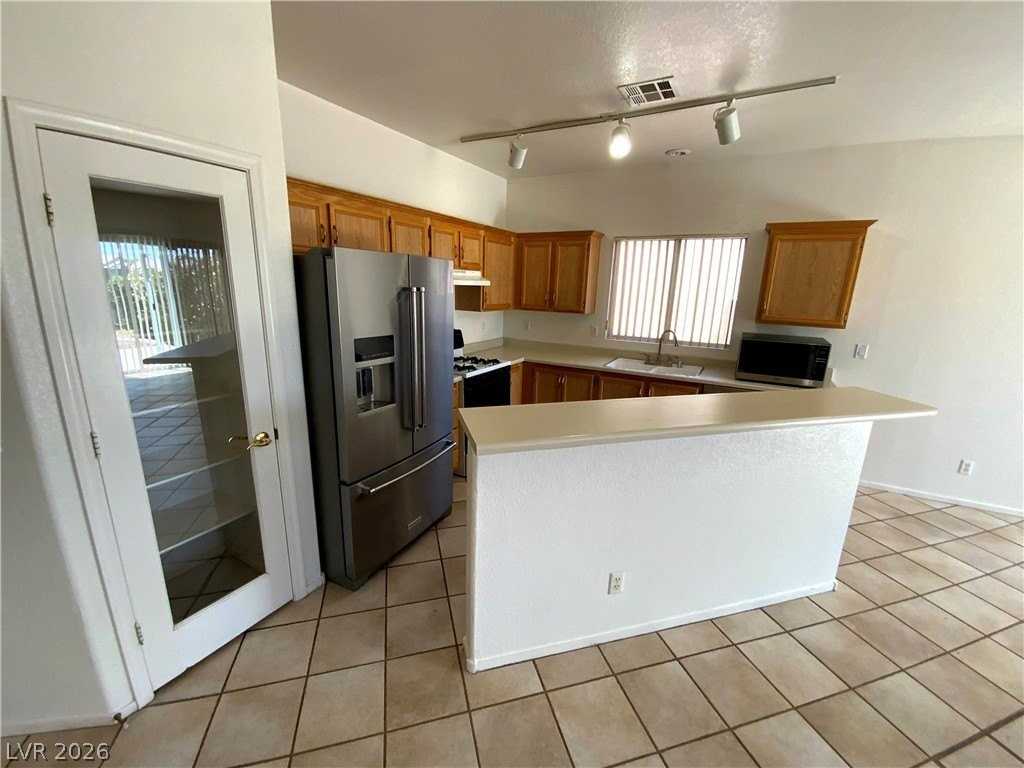 6800 Anteus Ct - Photo 4 of 12