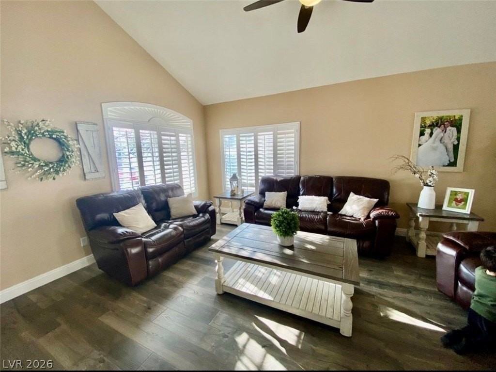 7237 Tealwood St - Photo 5 of 17