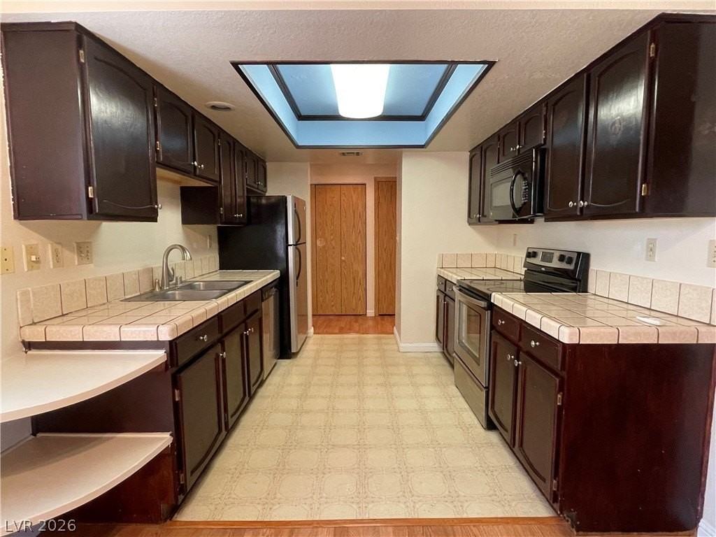 4111 Sanderling Cir #354 - Photo 3 of 15