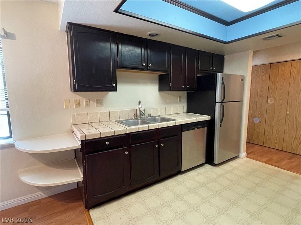 4111 Sanderling Cir #354 - Photo 4 of 15