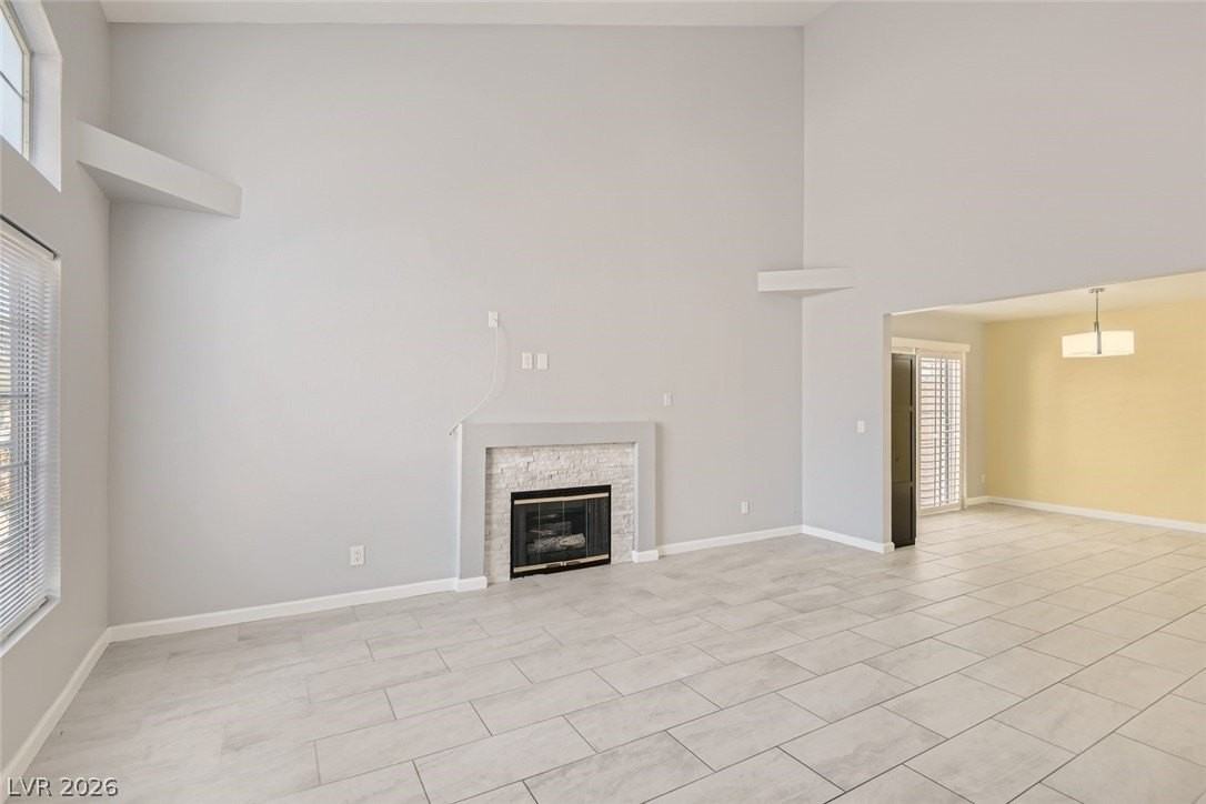 7609 Almeria Ave - Photo 6 of 19