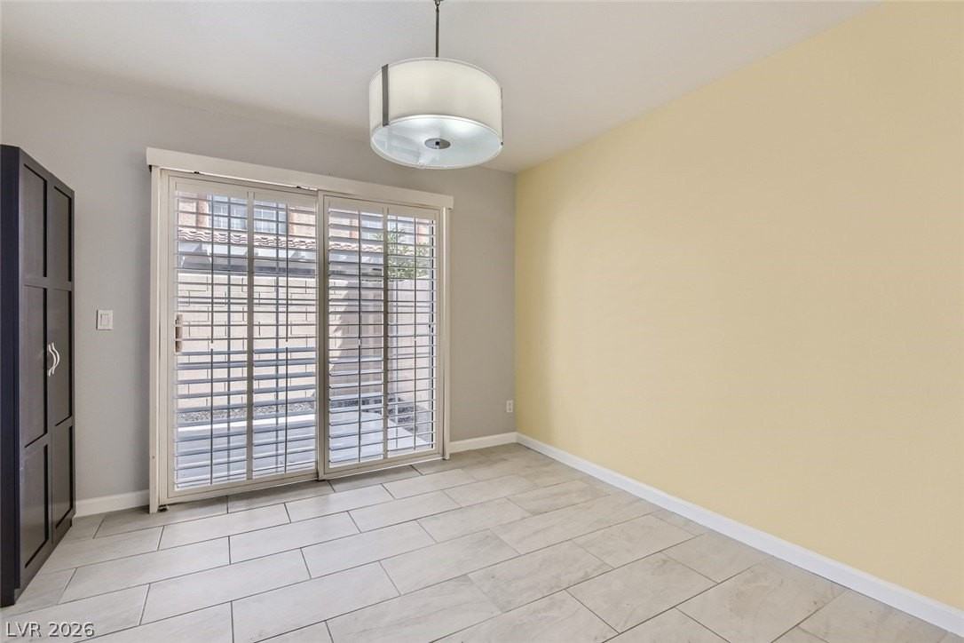 7609 Almeria Ave - Photo 7 of 19