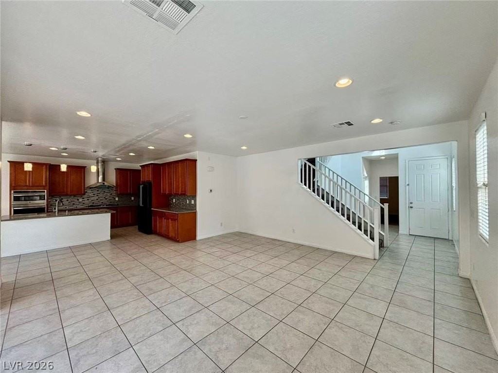 6331 White Lies St - Photo 4 of 23