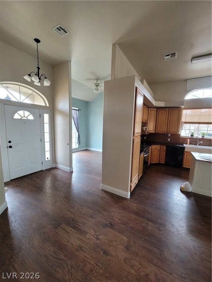 1951 Jim Haworth Ct - Photo 7 of 46