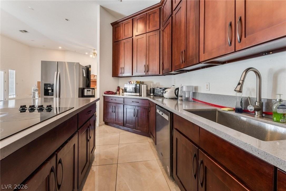 7720 W Agate Ave - Photo 7 of 45