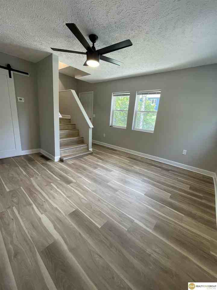 503 S 1st St #2 - Photo 3 of 16