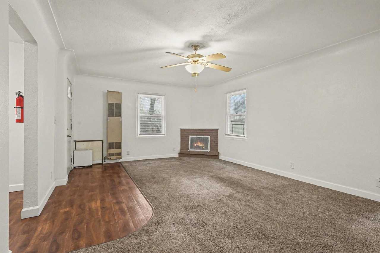 3511 Saratoga Ave - Photo 4 of 19