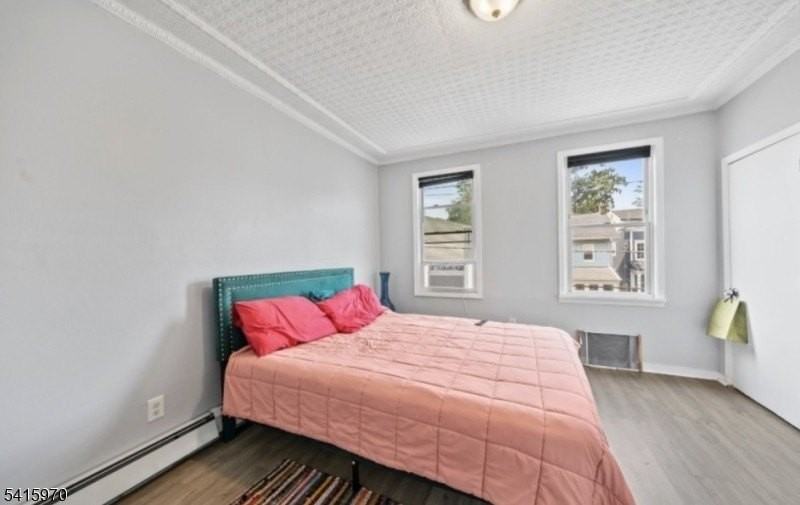 70 Welland Ave - Photo 2 of 6