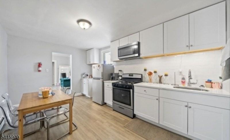 70 Welland Ave - Photo 4 of 6