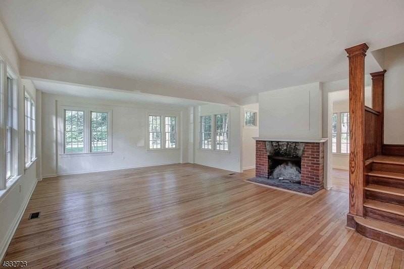 340 S Finley Ave - Photo 6 of 25