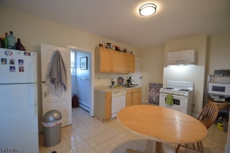 17 Bowers Ln #B - Photo 3 of 9