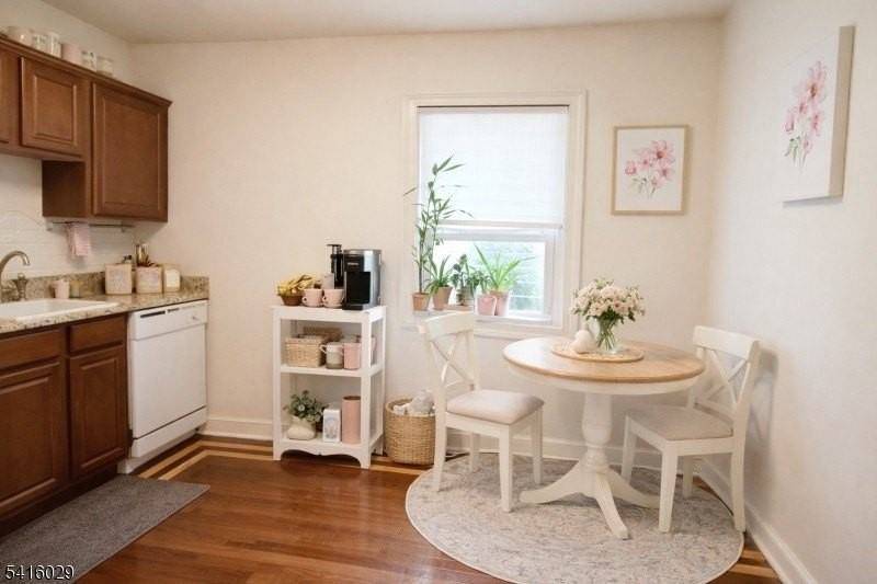 254 W Franklin St #2 - Photo 6 of 19