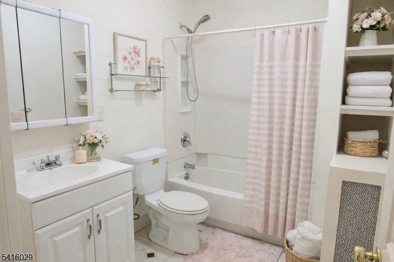 254 W Franklin St #2 - Photo 6 of 19