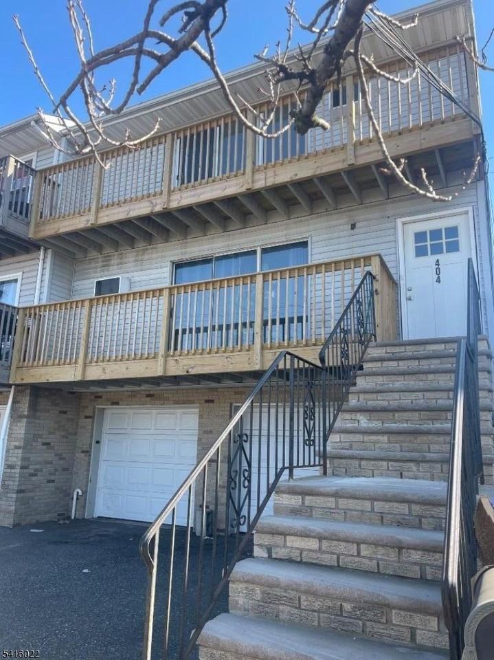 404 S 5th St - Photo 2 of 19