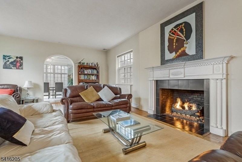 123 N Wyoming Ave - Photo 2 of 42