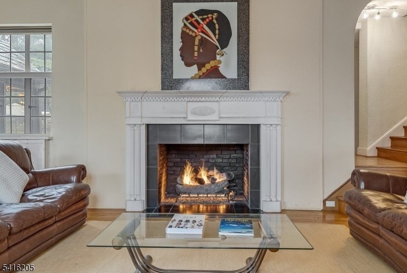 123 N Wyoming Ave - Photo 3 of 42