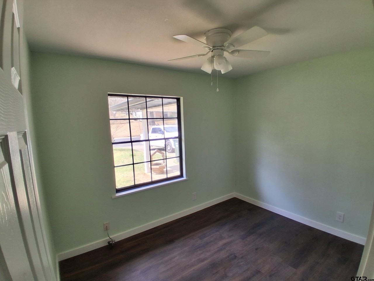 2332 Pinkerton Dr - Photo 6 of 13