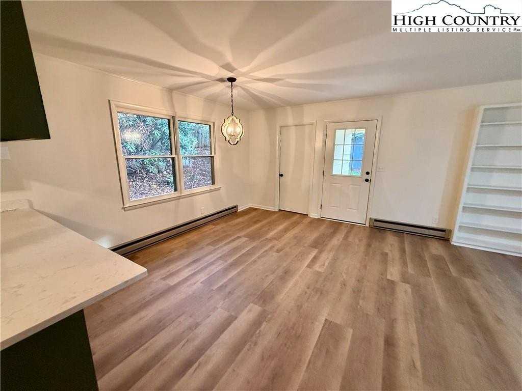 130 Maple Dr - Photo 7 of 14