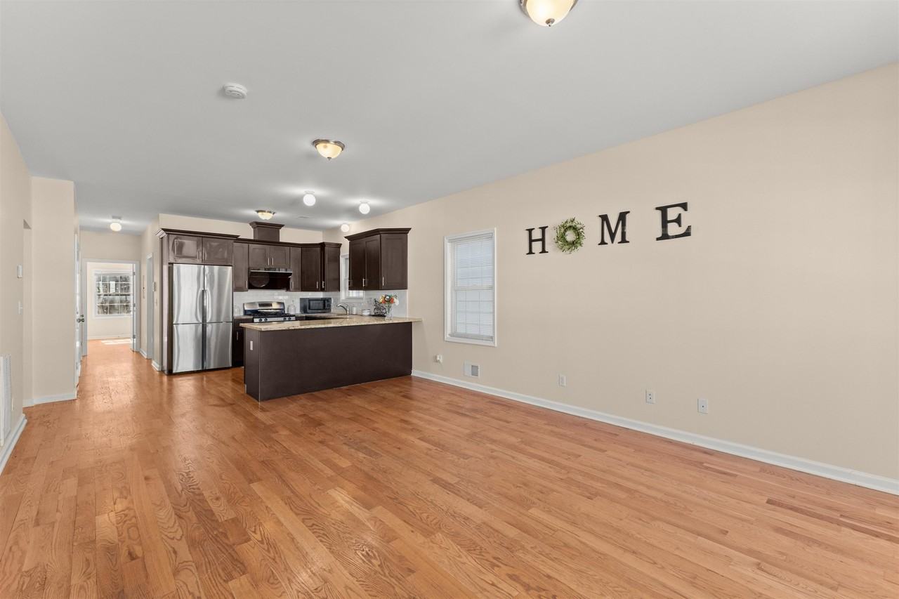 23 Reynolds Ave #1 - Photo 5 of 23