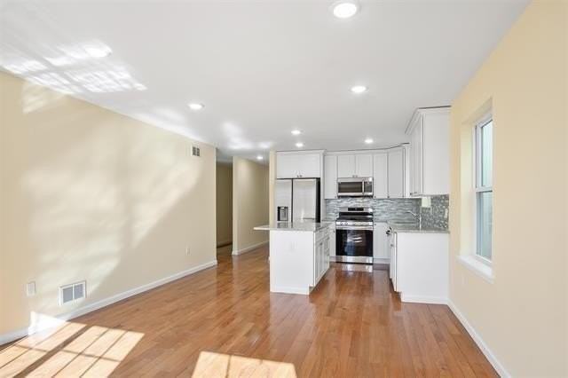 81 W 20th St #2 - Photo 5 of 18