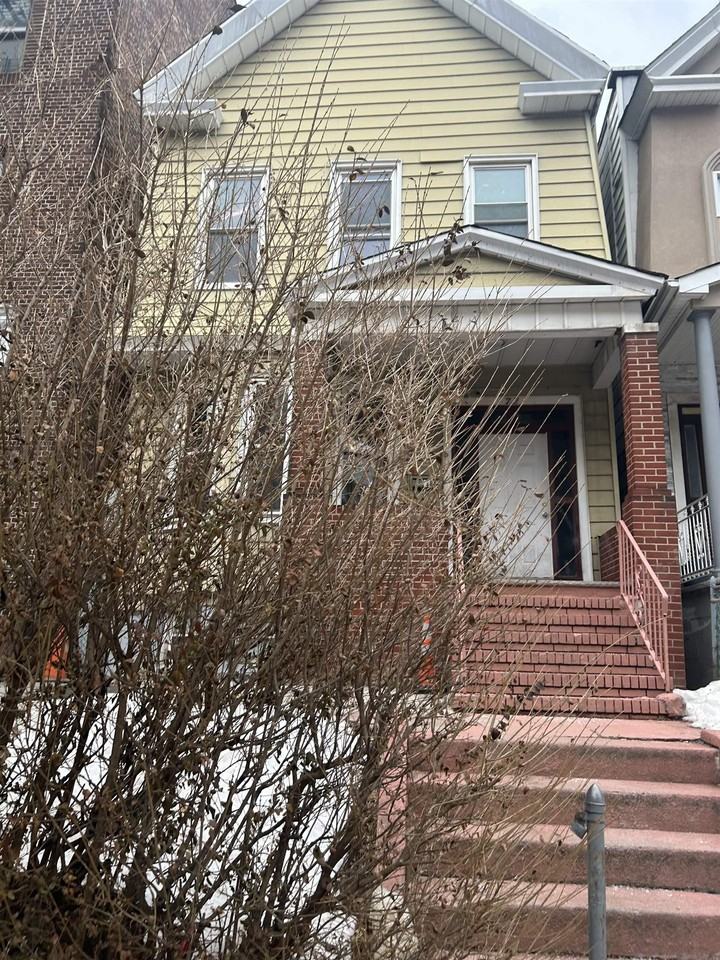 72 Fairview Ave #1 - Photo 2 of 15