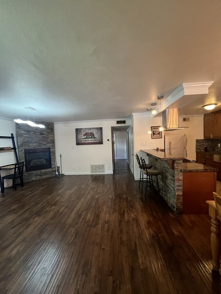 1160 Herbert Ave - Photo 3 of 26