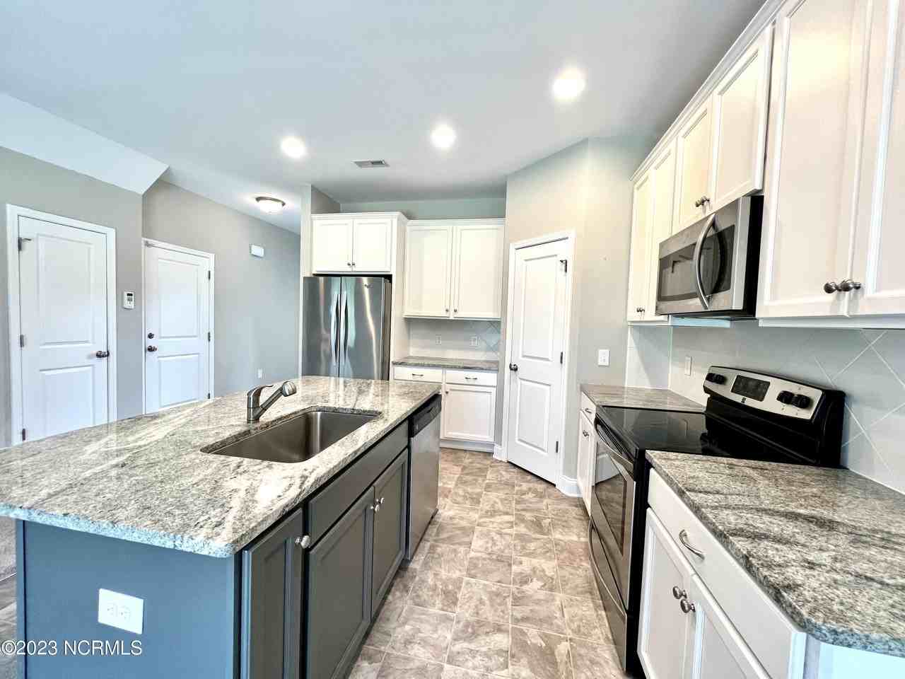 328 S Culverton Rd - Photo 6 of 23