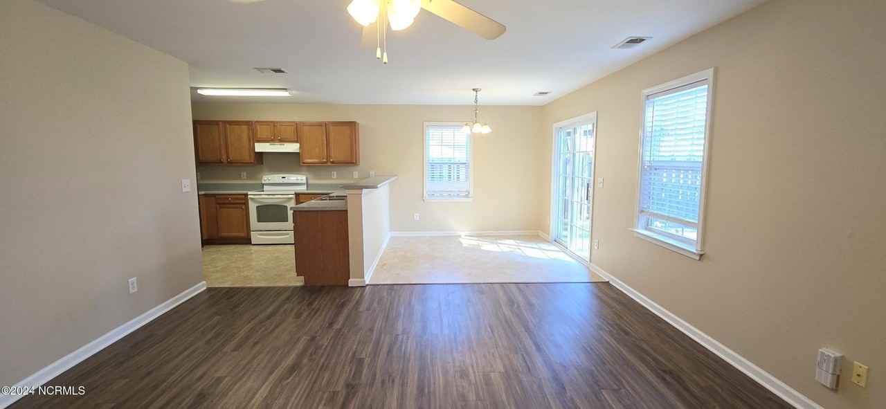 1715 Pepperwood Way - Photo 2 of 9
