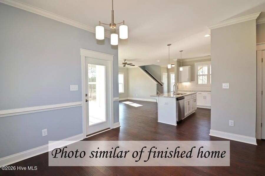 845 Warwick Ln - Photo 5 of 21