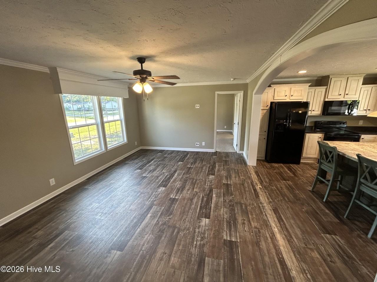 857 Nicholas Dr - Photo 5 of 25