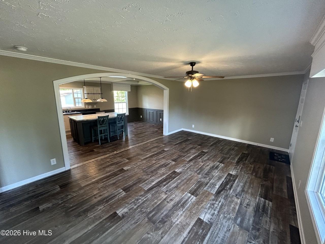 857 Nicholas Dr - Photo 6 of 25