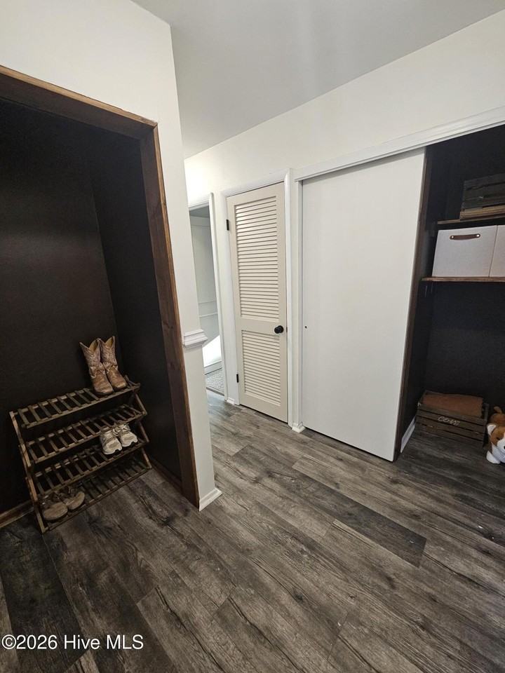 635 Shadowridge Rd - Photo 2 of 21