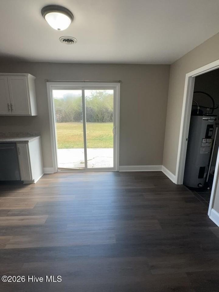 136 Sandy Dr - Photo 6 of 22