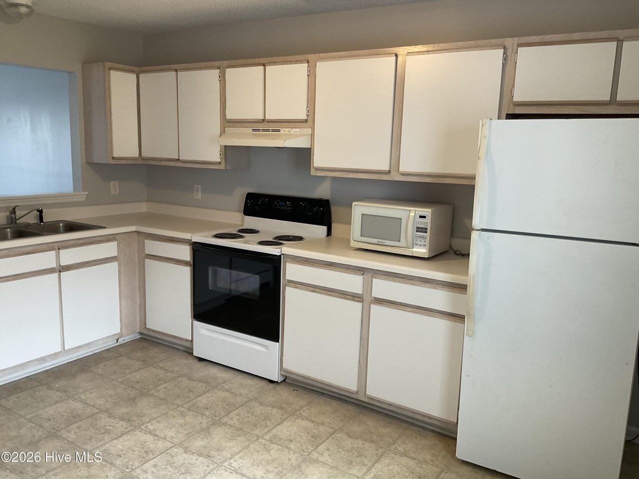 104 Pinegrove Ct - Photo 7 of 16