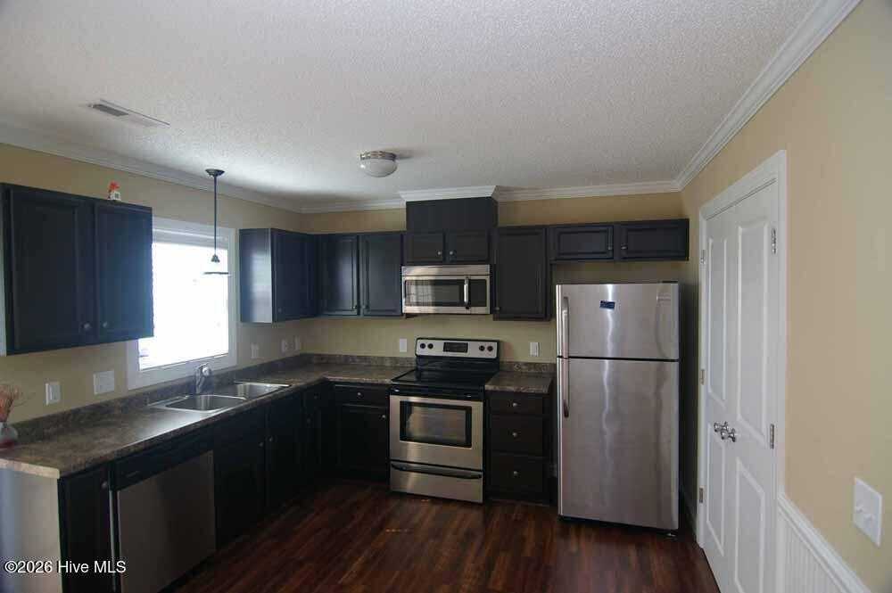 116 Chandler Dr Apt B - Photo 5 of 13