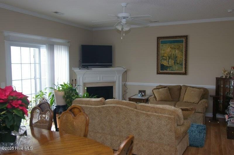 101 Fosbury Way Apt A - Photo 2 of 15