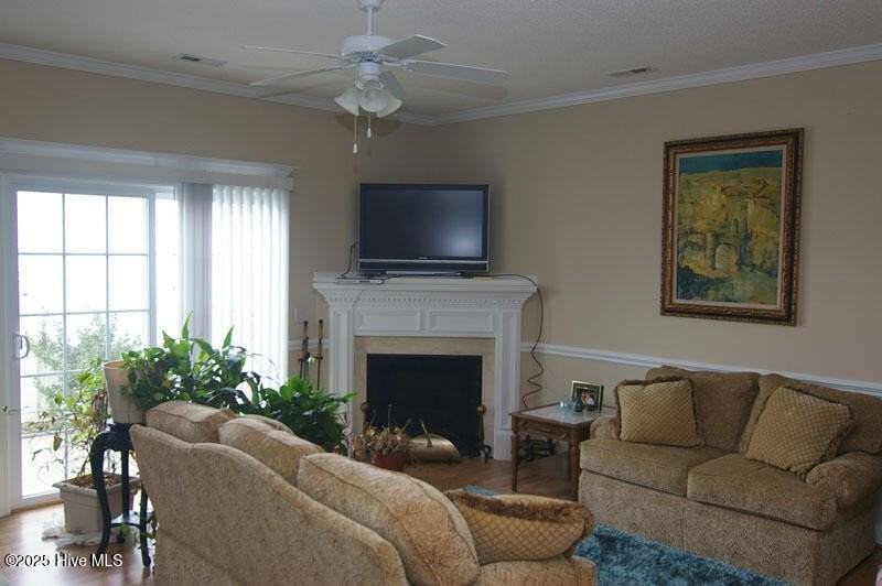 101 Fosbury Way Apt A - Photo 3 of 15