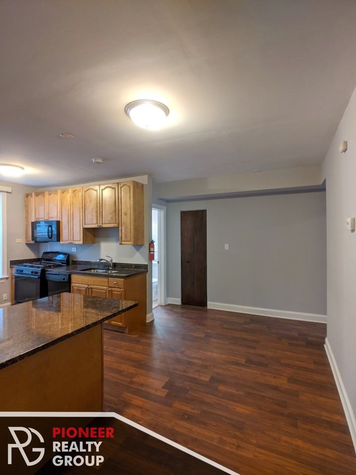 5027 N. Harding - Photo 5 of 40