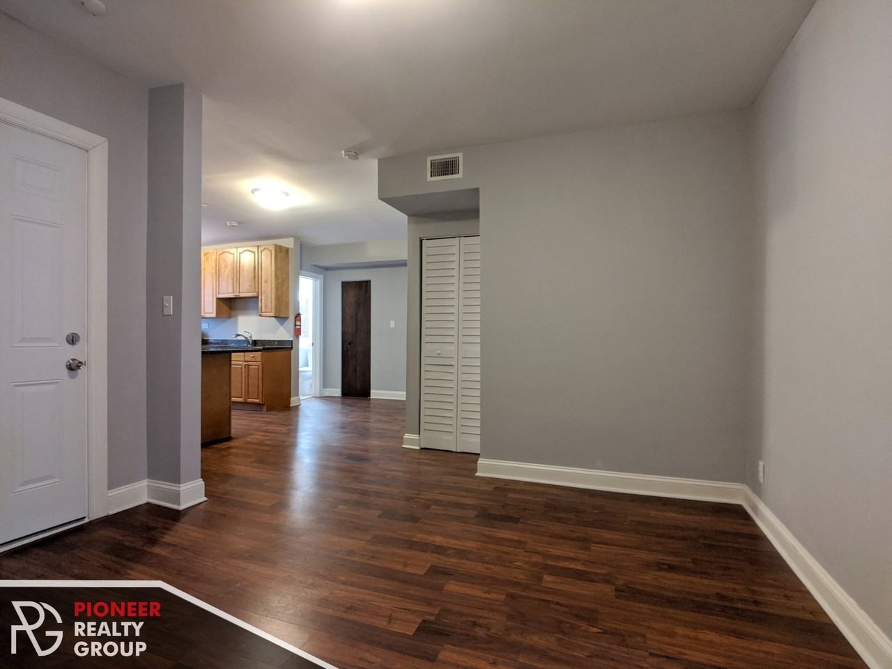 5027 N. Harding - Photo 6 of 40