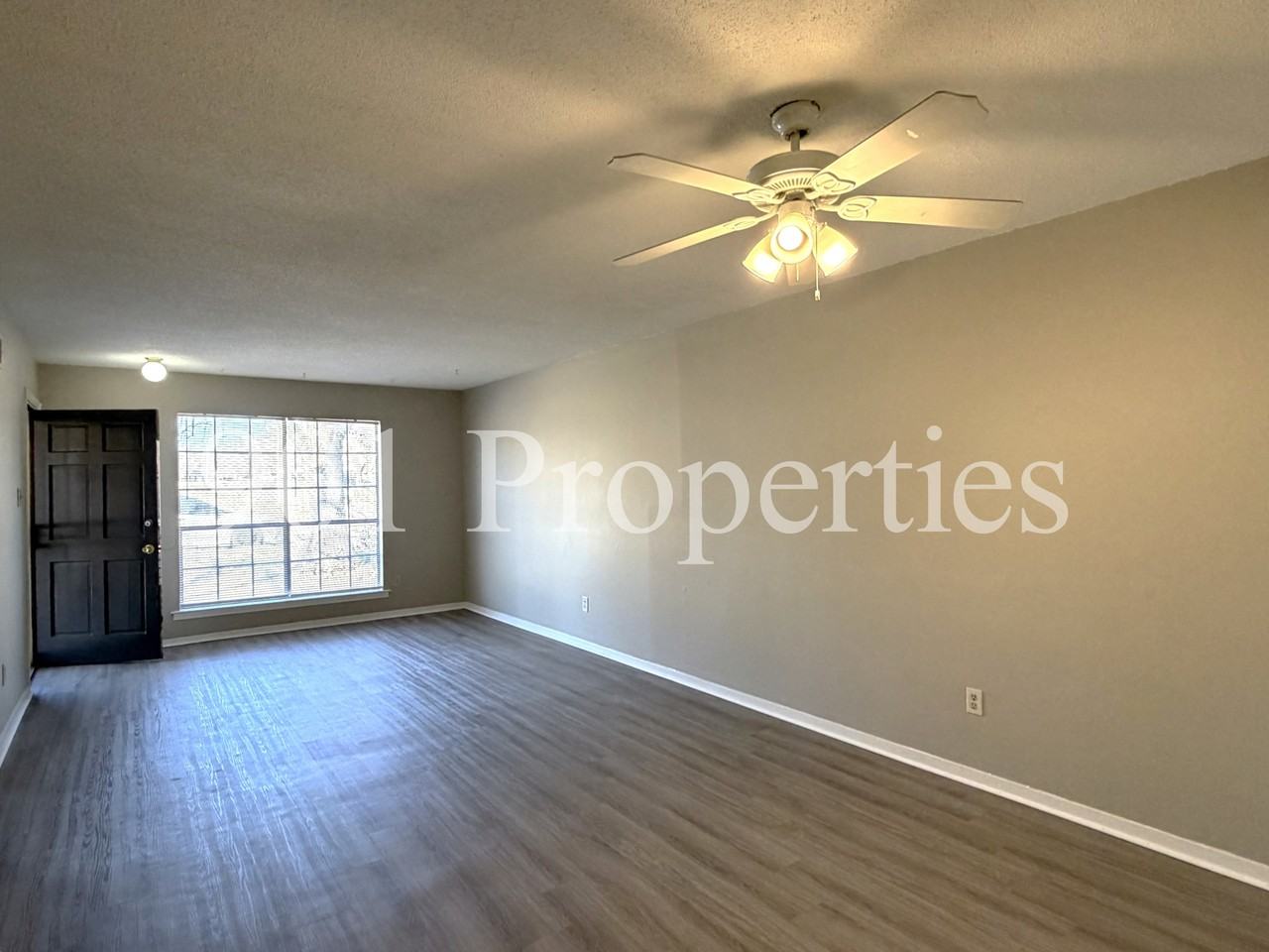 6421 Gillespie Road - Photo 3 of 12