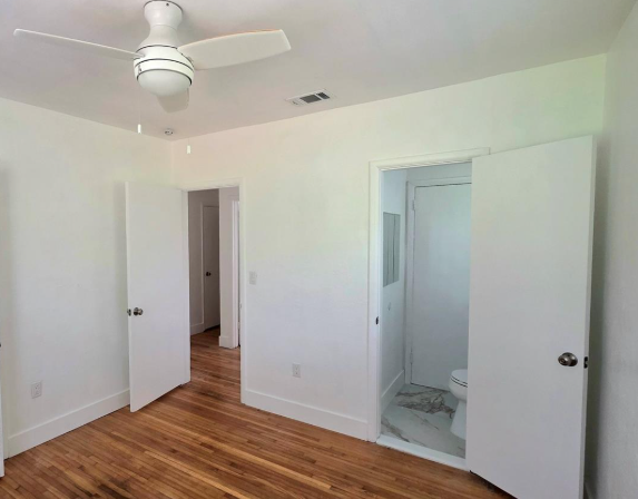 2440 Sw 64th Ave - Photo 3 of 4