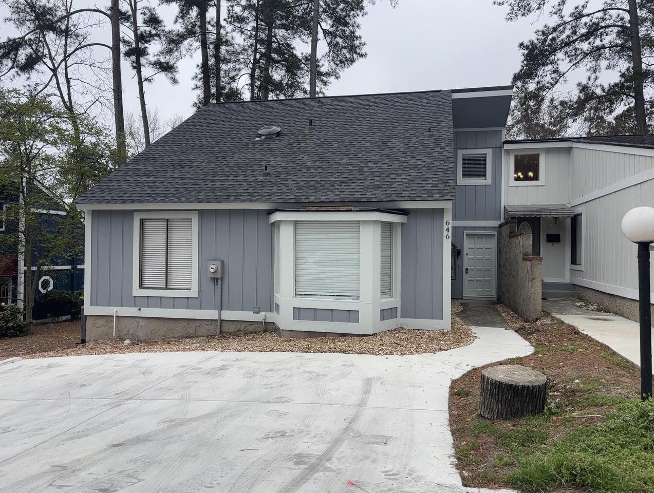 646 Center Court Dr - Photo 2 of 24