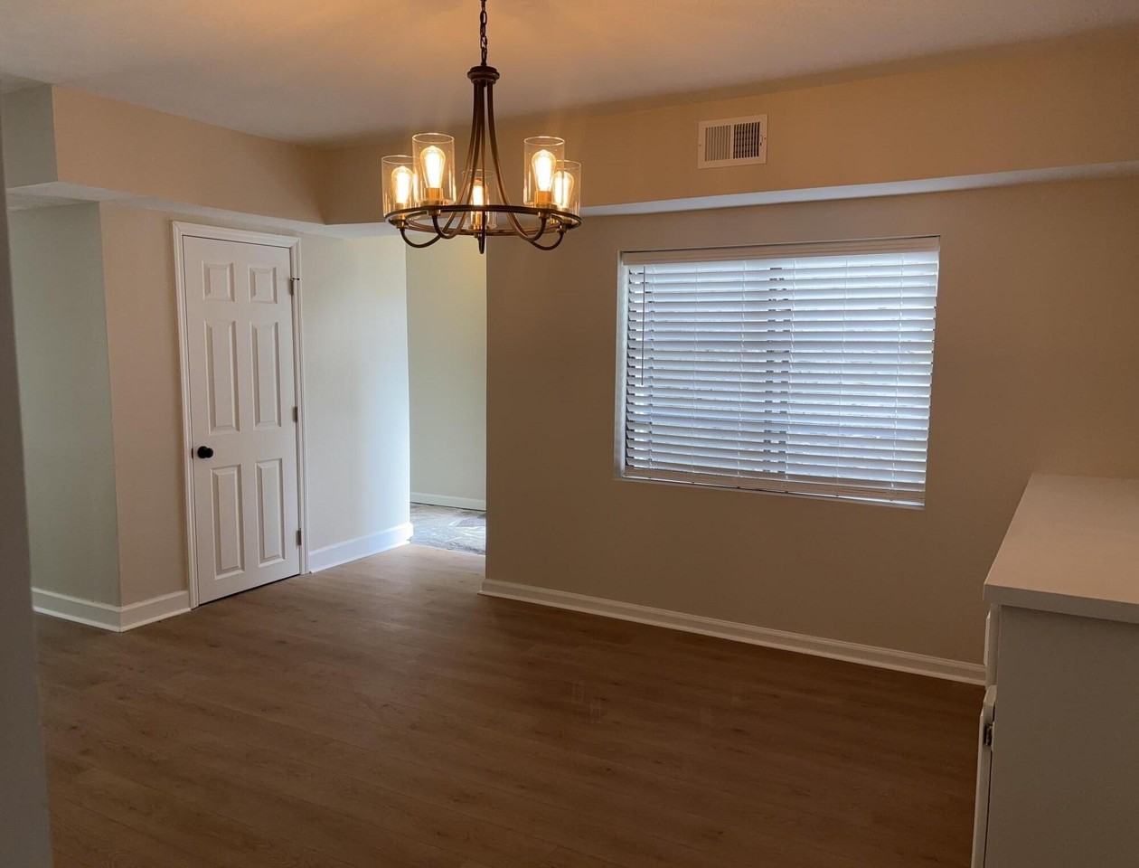 646 Center Court Dr - Photo 3 of 24