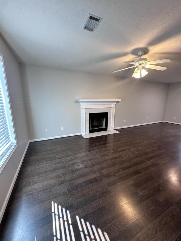 2899 Rasha Dr - Photo 2 of 22