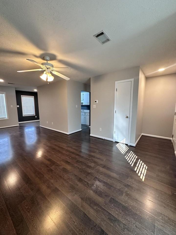 2899 Rasha Dr - Photo 4 of 22