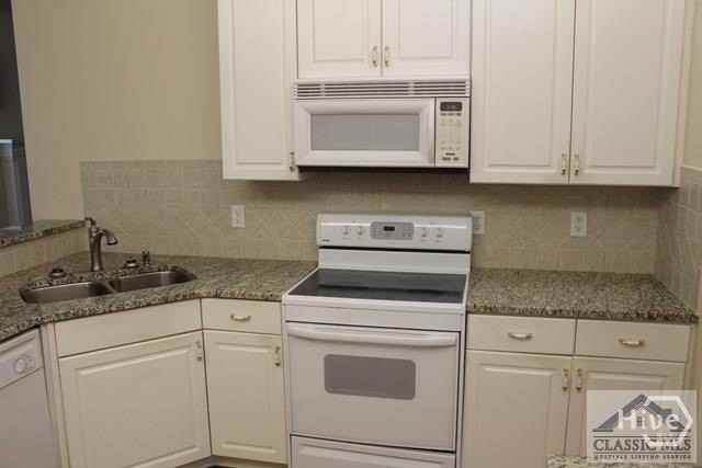 149 Walnut Rdg - Photo 4 of 44